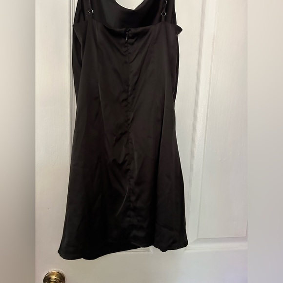 Altar’d state SILK BACKLESS MINI DRESS small - Picture 6 of 9